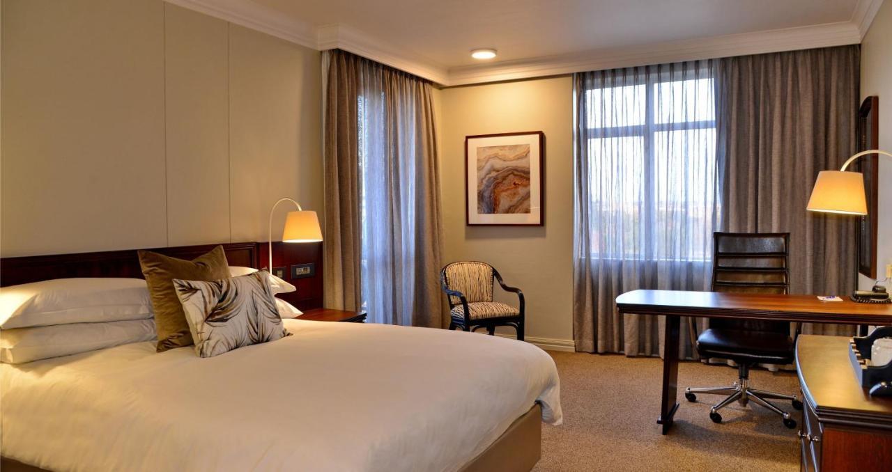 Anew Hotel Centurion Pretoria Екстер'єр фото